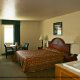 Picture of a single suit with a whirlpool jacuzzi at the James Manor Hotel of Pigeon Forge Tennessee 